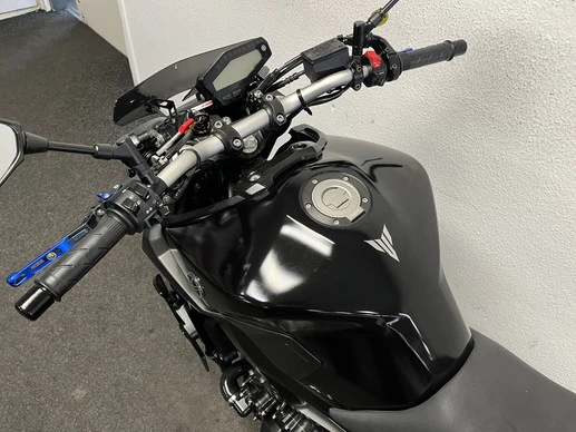 Yamaha MT 09 - Afbeelding 19 van 22