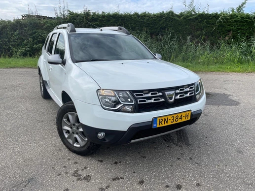 Dacia Duster - Afbeelding 1 van 23