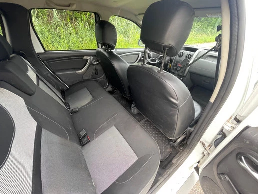 Dacia Duster - Afbeelding 13 van 23