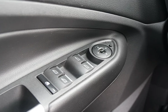Ford Kuga - Afbeelding 21 van 30