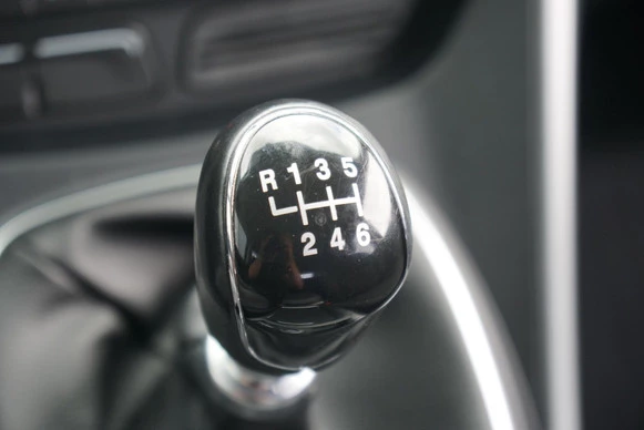 Ford Kuga - Afbeelding 29 van 30