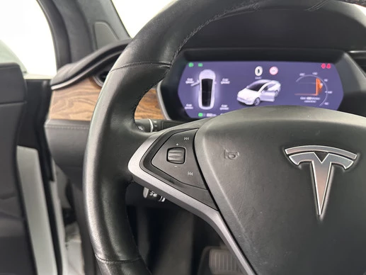 Tesla Model X - Afbeelding 25 van 30