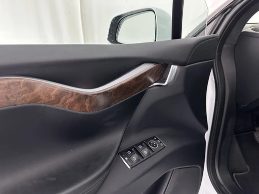 Tesla Model X - Afbeelding 28 van 30