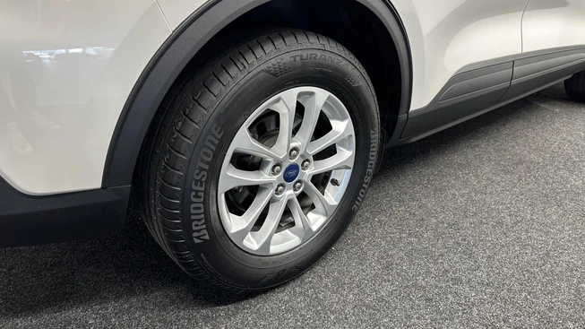 Ford Kuga - Afbeelding 11 van 30