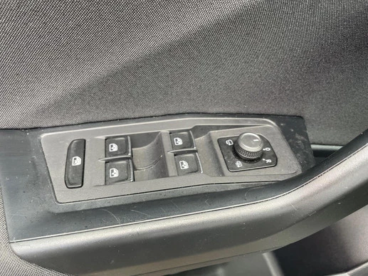 Volkswagen T-Roc - Afbeelding 21 van 30