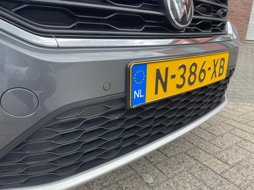 Volkswagen T-Roc - Afbeelding 27 van 30