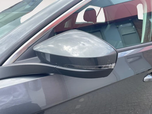 Volkswagen T-Roc - Afbeelding 28 van 30