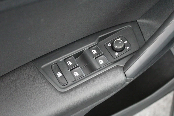 Volkswagen Tiguan - Afbeelding 16 van 30
