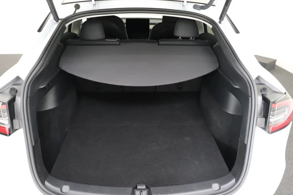 Tesla Model Y - Afbeelding 13 van 25