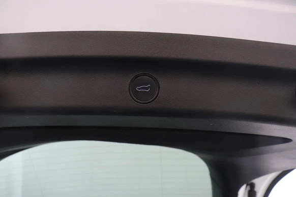 Tesla Model Y - Afbeelding 14 van 25