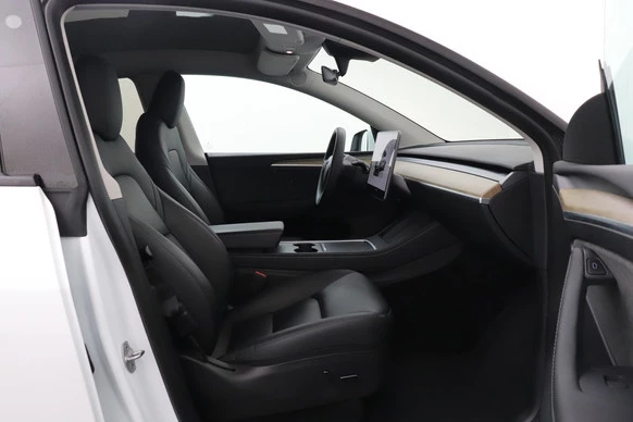 Tesla Model Y - Afbeelding 15 van 25
