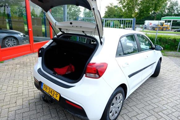Kia Rio - Afbeelding 10 van 29