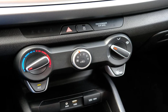 Kia Rio - Afbeelding 14 van 29