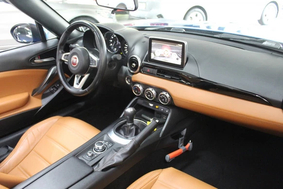 Fiat 124 Spider - Afbeelding 24 van 30