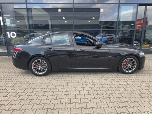 Alfa Romeo Giulia - Afbeelding 16 van 30