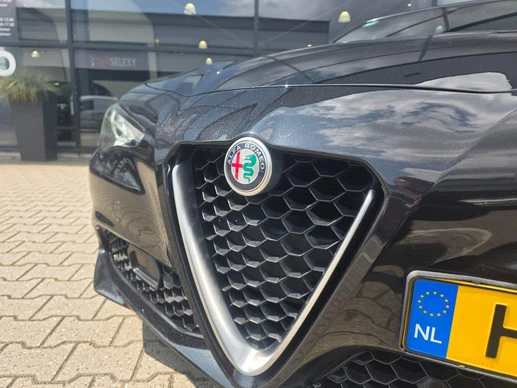 Alfa Romeo Giulia - Afbeelding 25 van 30
