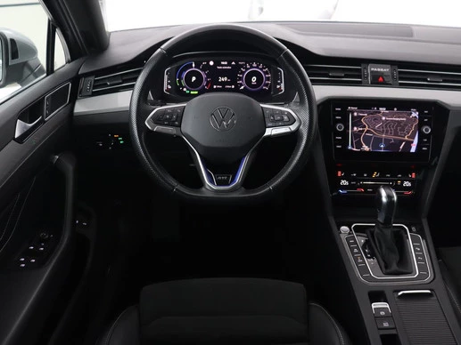Volkswagen Passat - Afbeelding 3 van 30
