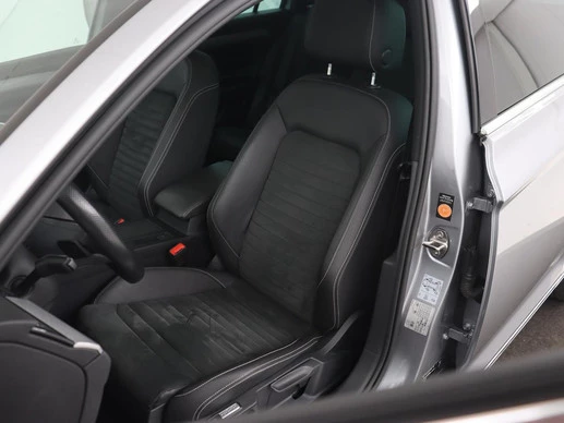 Volkswagen Passat - Afbeelding 7 van 30