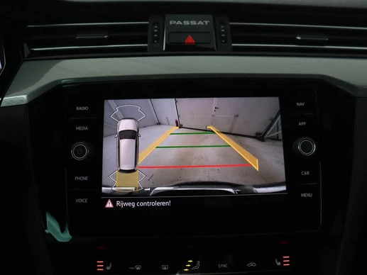 Volkswagen Passat - Afbeelding 14 van 30