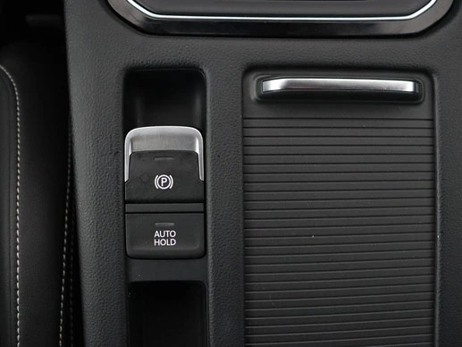 Volkswagen Passat - Afbeelding 17 van 30
