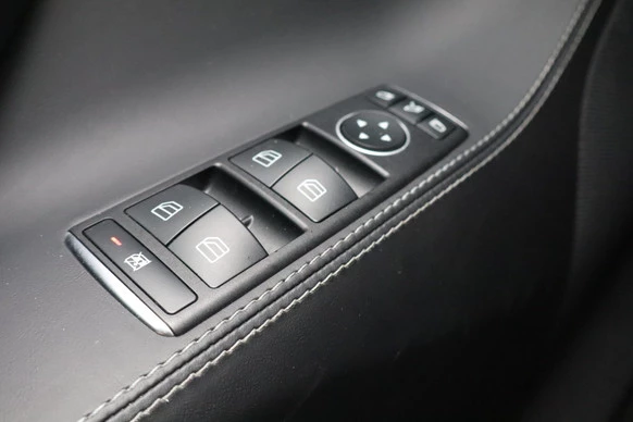 Tesla Model S - Afbeelding 28 van 30