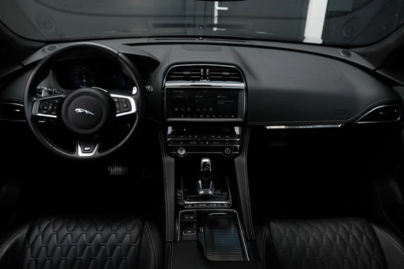 Jaguar F-PACE - Afbeelding 8 van 30