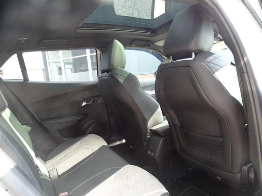 Peugeot e-2008 - Afbeelding 28 van 30