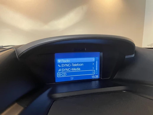 Ford Kuga - Afbeelding 28 van 30