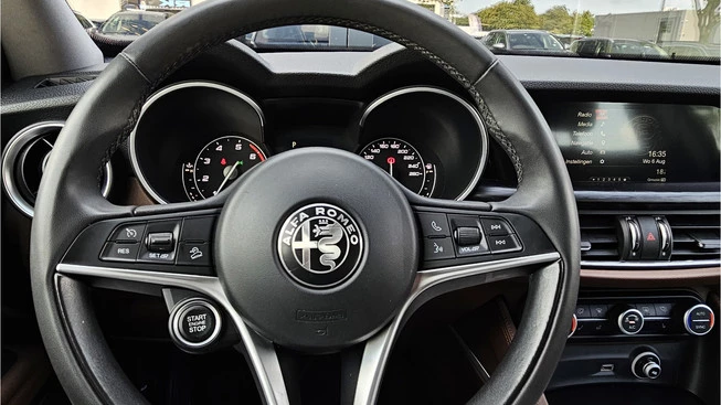 Alfa Romeo Stelvio - Afbeelding 16 van 23