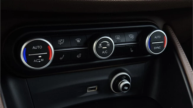 Alfa Romeo Stelvio - Afbeelding 18 van 23