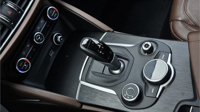 Alfa Romeo Stelvio - Afbeelding 19 van 23