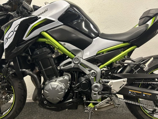 Kawasaki Z900 - Afbeelding 17 van 22