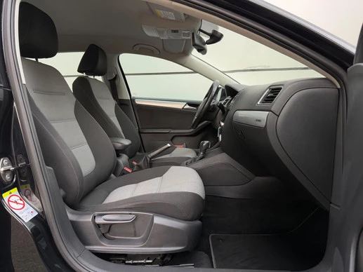 Volkswagen Jetta - Afbeelding 16 van 22