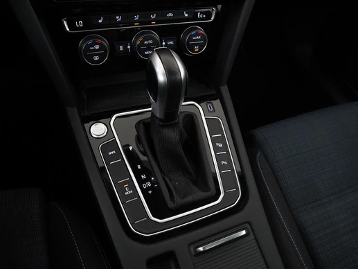 Volkswagen Passat - Afbeelding 11 van 30