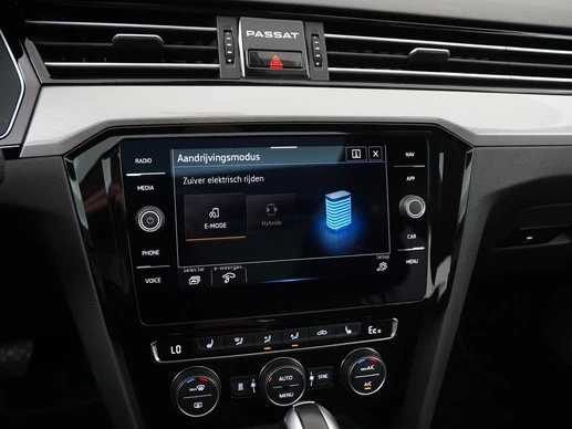 Volkswagen Passat - Afbeelding 19 van 30