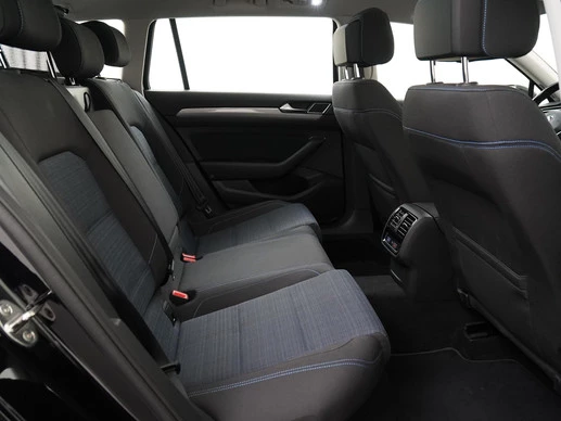 Volkswagen Passat - Afbeelding 29 van 30