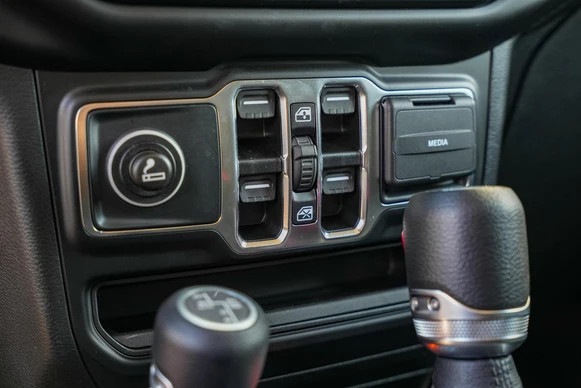 Jeep Gladiator - Afbeelding 16 van 30