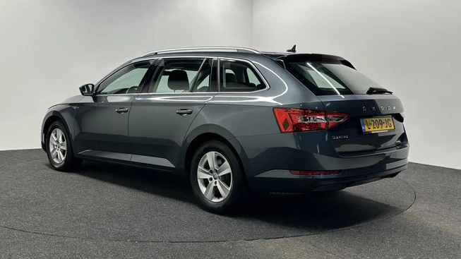 Škoda Superb - Afbeelding 4 van 30
