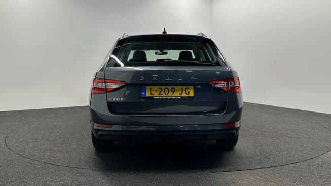 Škoda Superb - Afbeelding 7 van 30