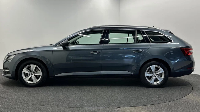 Škoda Superb - Afbeelding 8 van 30