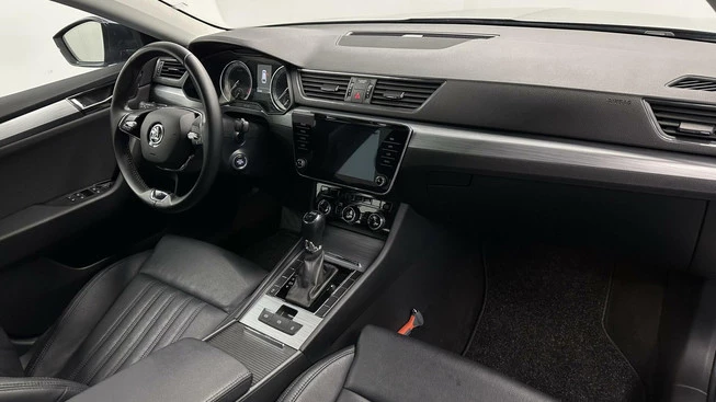 Škoda Superb - Afbeelding 11 van 30