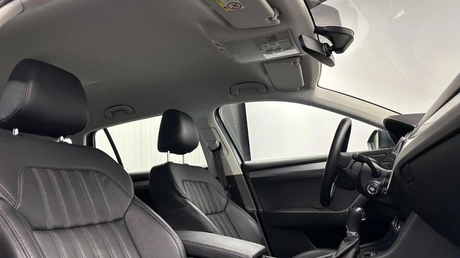 Škoda Superb - Afbeelding 13 van 30