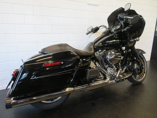 Harley-Davidson Road Glide - Afbeelding 3 van 12