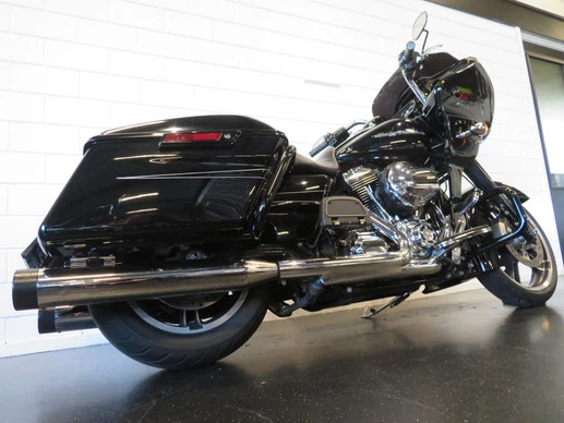 Harley-Davidson Road Glide - Afbeelding 10 van 12