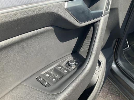 Volkswagen Touareg - Afbeelding 25 van 30