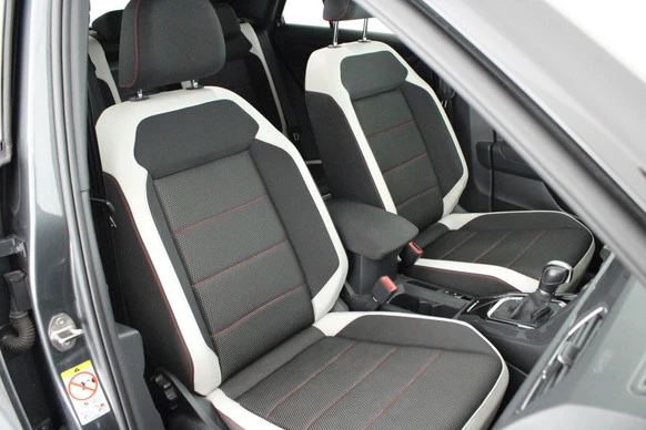 Volkswagen T-Roc - Afbeelding 2 van 30