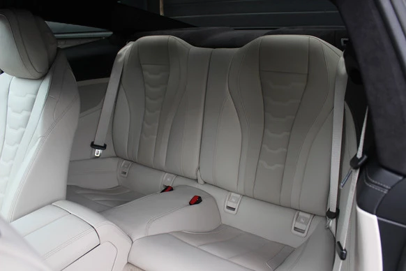 BMW 8 Serie - Afbeelding 11 van 30