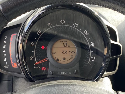 Toyota Aygo - Afbeelding 25 van 30