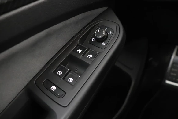 Volkswagen Golf - Afbeelding 17 van 30