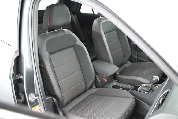 Volkswagen T-Roc - Afbeelding 2 van 30